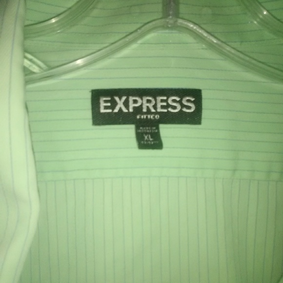 Express button down - Picture 2 of 2